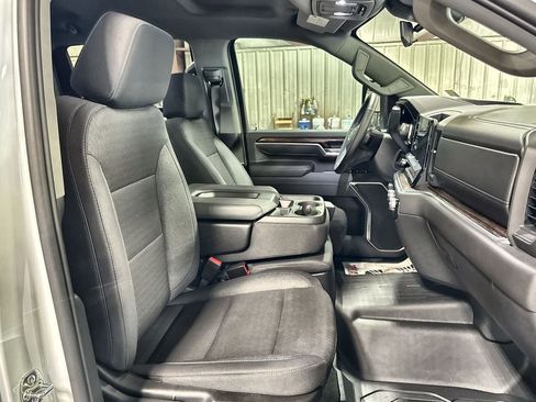 Used 2026 GMC Sierra 2500 SLE w/ SLE Value Package; image 31