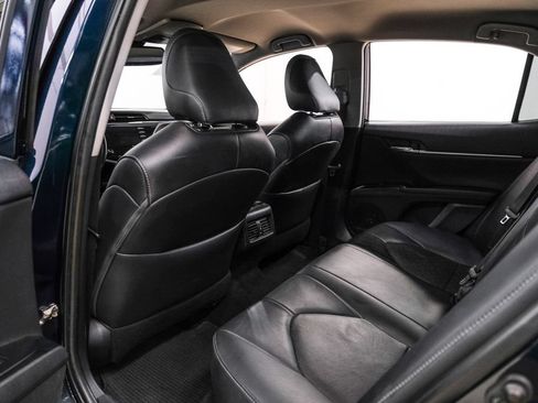 Used 2019 Toyota Camry XSE FWD image 37