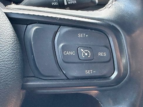 Used 2018 Jeep Wrangler Unlimited Sport S AWD/4WD image 13