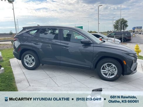 Used 2026 Hyundai Tucson SE FWD image 14