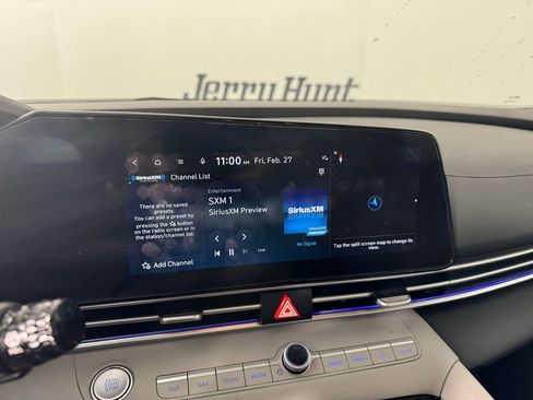 Used 2025 Hyundai Elantra Limited image 15