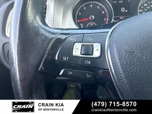 Used 2016 Volkswagen Golf S FWD image 23