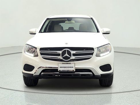 Used 2019 Mercedes-Benz GLC 300 image 2