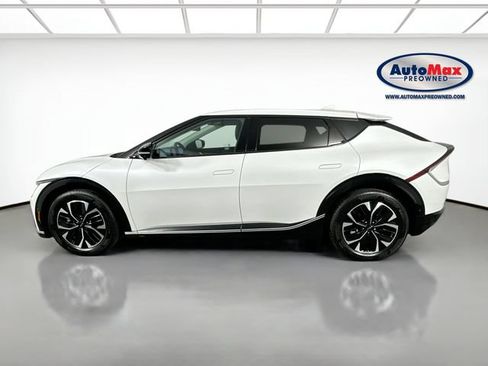 Used 2024 Kia EV6 Wind w/ Wind Technology Package AWD/4WD image 8