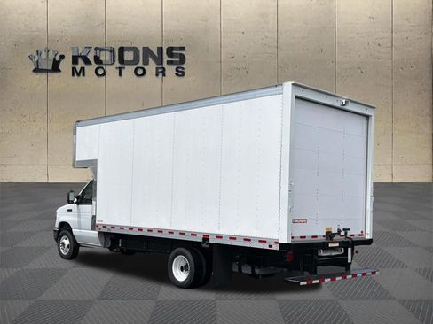 New 2026 Ford E-450 and Econoline 450 Super Duty w/ Driver's Safety Package RWD image 5