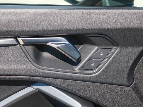 New 2025 Audi Q3 2.0T Premium image 34