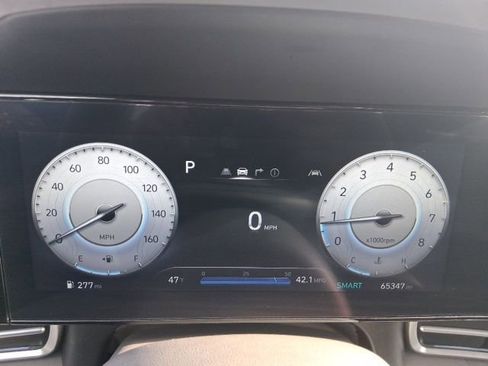 Used 2024 Hyundai Elantra SEL image 21