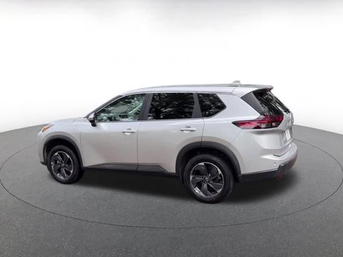 Used 2025 Nissan Rogue SV image 10