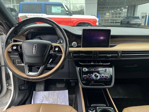 Used 2020 Lincoln Corsair Reserve w/ Equipment Group 201A image 17