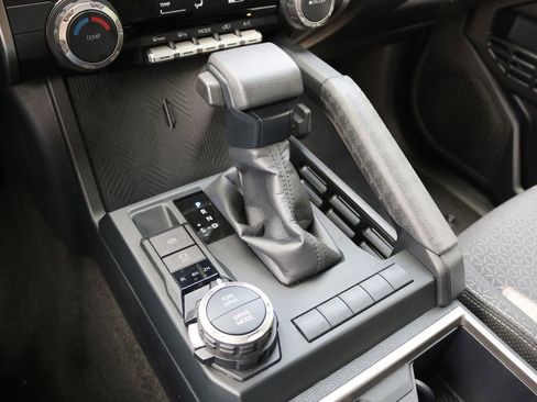 Used 2025 Toyota 4Runner SR5 image 20