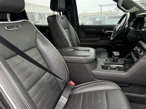 Used 2022 GMC Sierra 1500 AT4X image 24