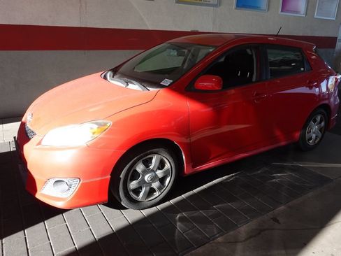 Used 2010 Toyota Matrix w/ PWR Pkg FWD image 4
