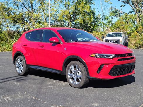 Used 2024 Dodge Hornet R/T image 32