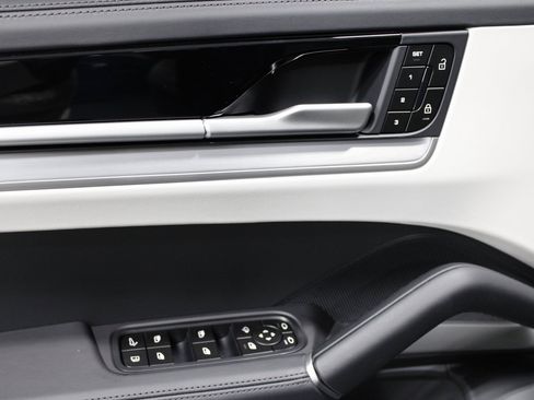 New 2026 Porsche Cayenne S image 26