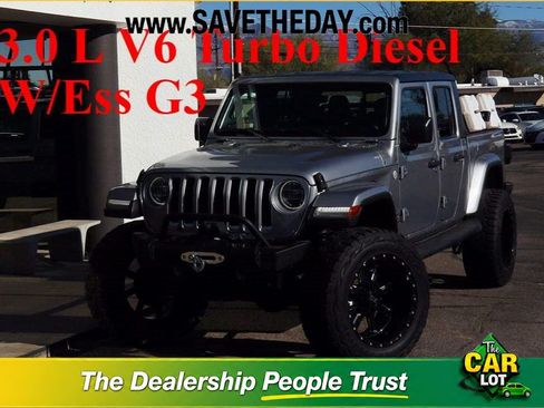 Used 2021 Jeep Gladiator Overland w/ Popular Equipment Package AWD/4WD image 1