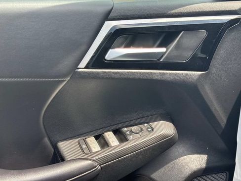 Used 2024 Mitsubishi Outlander SE AWD/4WD image 24