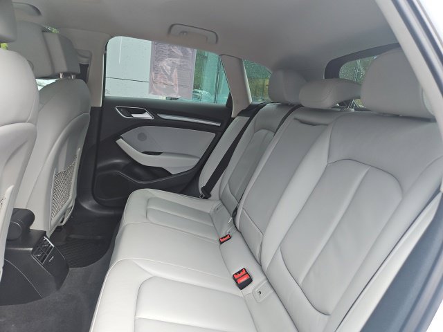 Used 2016 Audi A3 e-tron Premium Plus w/ Premium Plus Package FWD image 30