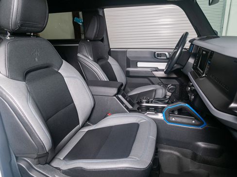 Used 2022 Ford Bronco Black Diamond AWD/4WD image 23