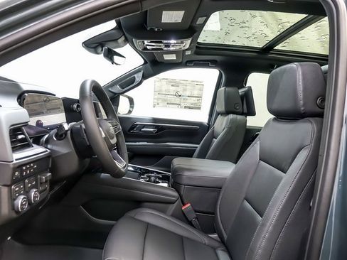 New 2026 Chevrolet Suburban Z71 w/ Z71 Off-Road Package image 9