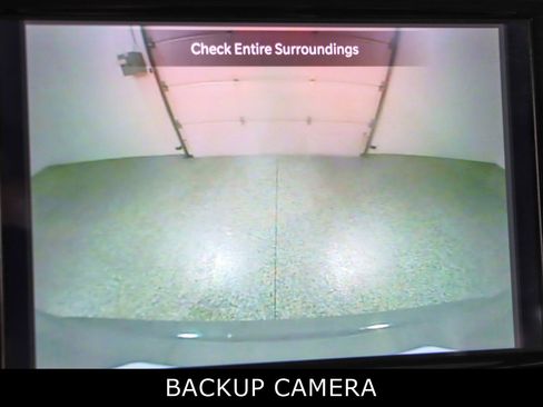 Used 2022 Chrysler Pacifica Touring-L image 19