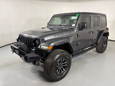 Used 2024 Jeep Wrangler Unlimited Sport AWD/4WD image 4