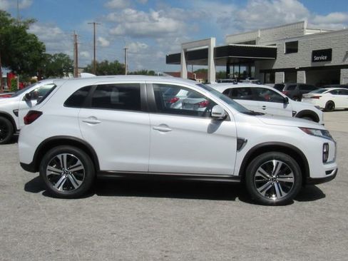 New 2026 Mitsubishi Outlander Sport SE AWD/4WD image 2