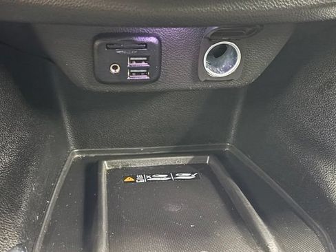 Used 2023 Chevrolet Traverse RS AWD/4WD image 39