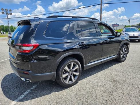 Used 2024 Honda Pilot Touring image 8