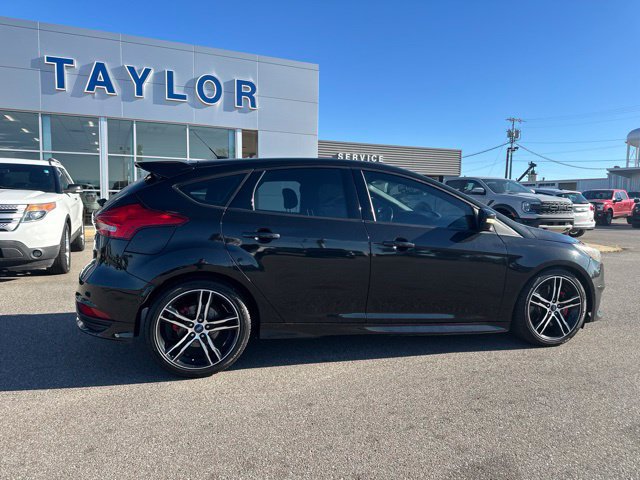 Used 2015 Ford Focus ST FWD image 16
