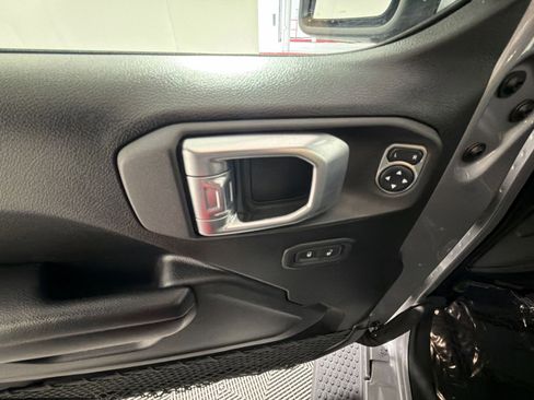 Used 2021 Jeep Wrangler Unlimited Sport image 15