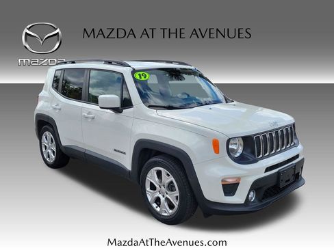 Used 2019 Jeep Renegade Latitude w/ Popular Equipment Group image 4