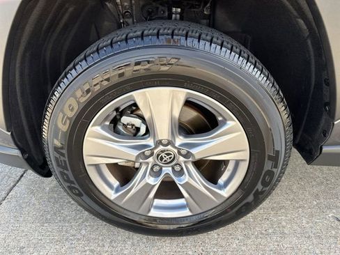 Certified 2025 Toyota RAV4 XLE w/ Convenience Package image 7