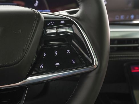 Used 2025 Cadillac Escalade ESV V w/ LPO, ONYX Package image 24