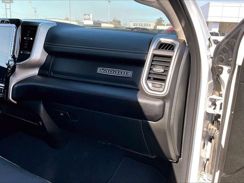 Used 2024 RAM 2500 Laramie AWD/4WD image 16