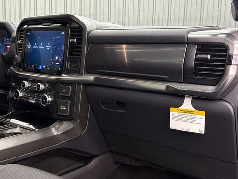 Used 2025 Ford F150 Lariat image 37