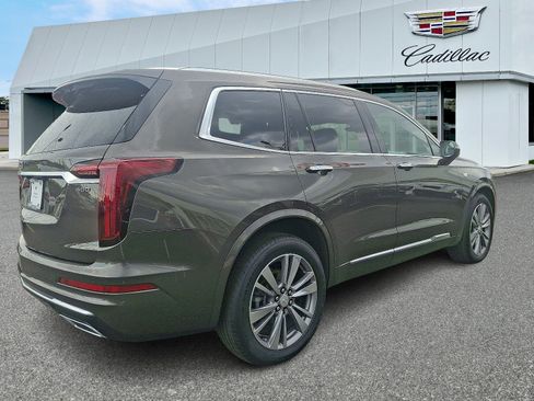 Used 2020 Cadillac XT6 Premium Luxury image 5