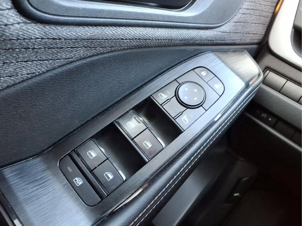 Used 2021 Nissan Rogue S FWD image 29