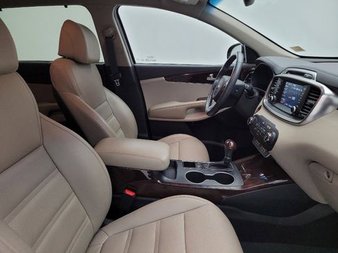 Used 2017 Kia Sorento EX w/ EX V6 Premium Package image 21