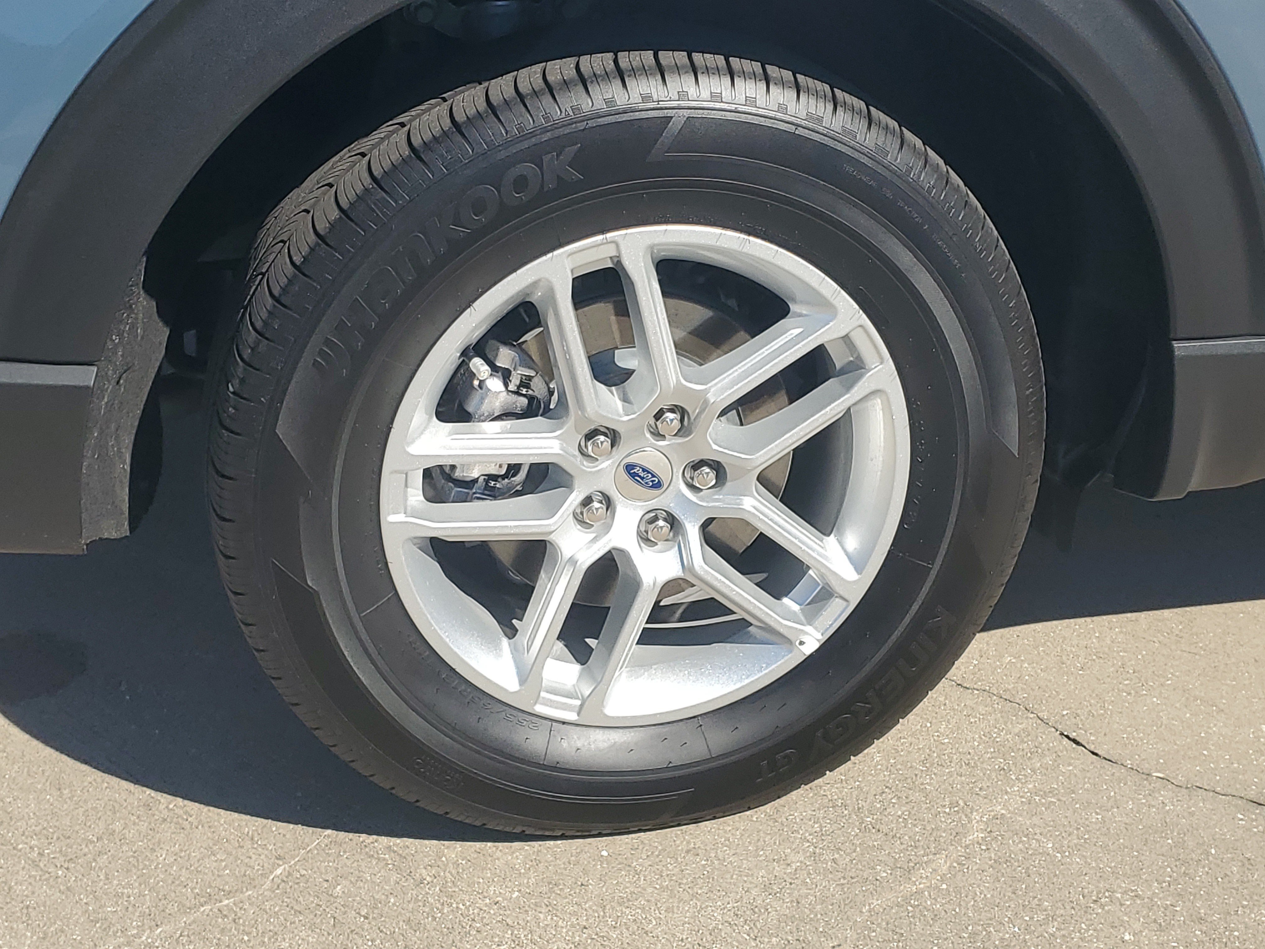 Used 2026 Ford Explorer Active w/ Active Comfort Package RWD image 8