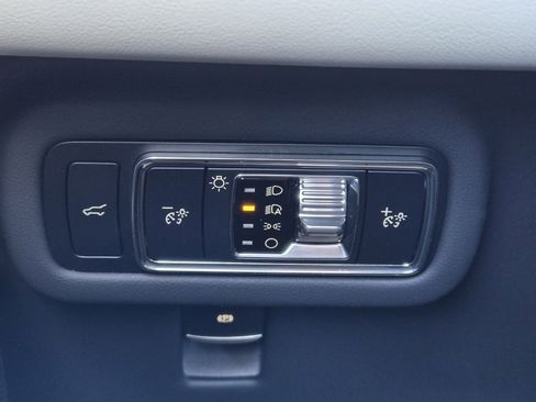 Used 2024 Lincoln Nautilus Premier image 26