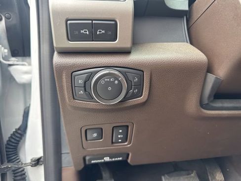 Used 2022 Ford F450 King Ranch w/ Chrome Package AWD/4WD image 26