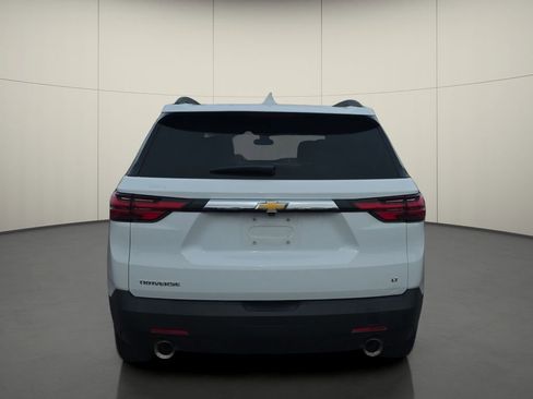 Used 2023 Chevrolet Traverse LT image 7