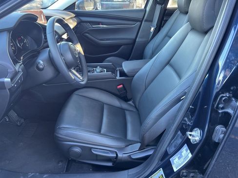 Used 2025 MAZDA MAZDA3 s image 19