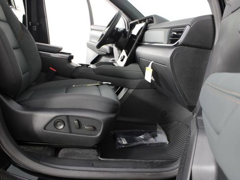 New 2027 GMC Terrain AT4 w/ Convenience Package III AWD/4WD image 21