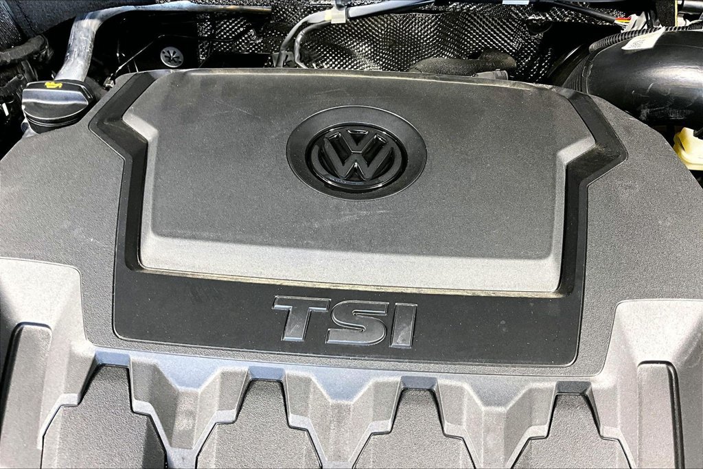 Used 2023 Volkswagen Tiguan SE R-Line FWD image 31
