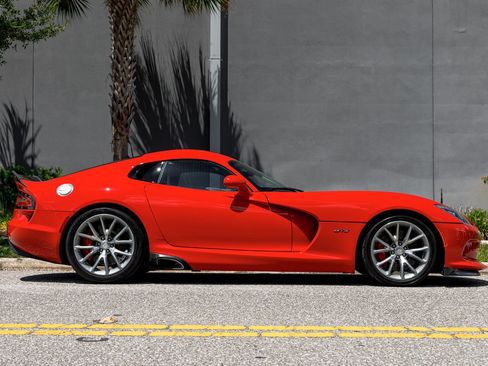 Used 2014 SRT Viper GTS w/ GTS Laguna Interior Package RWD image 6