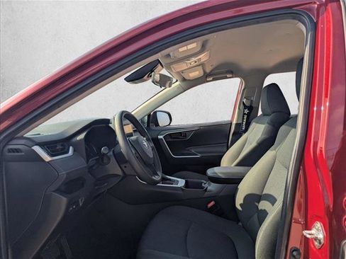 Used 2024 Toyota RAV4 LE image 9
