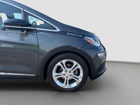Used 2019 Chevrolet Bolt LT FWD image 23