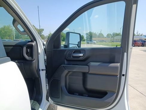 Certified 2022 Chevrolet Silverado 2500 Custom w/ Custom Convenience Package AWD/4WD image 27