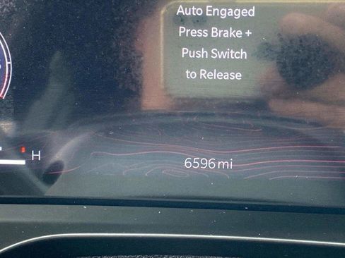 Used 2025 Jeep Grand Cherokee Limited image 22